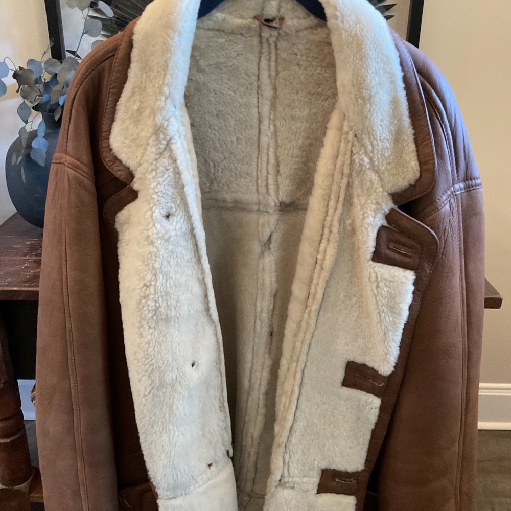 Vintage Men's (or women's) Sheepskin Shearling Lined Tan Jacket